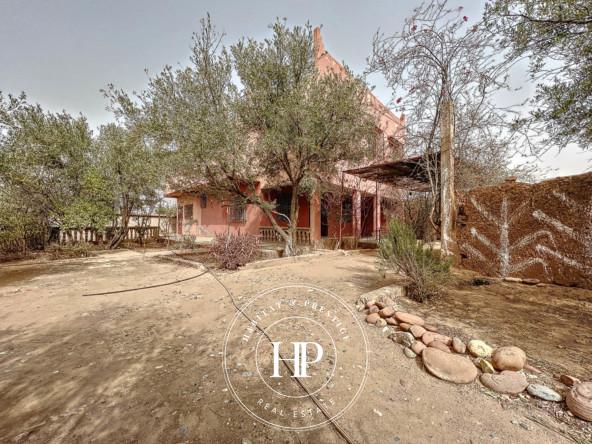 Vente-immobilière-Villa-avec-grand-terrain-Gros-potentiell-Marrakech-18